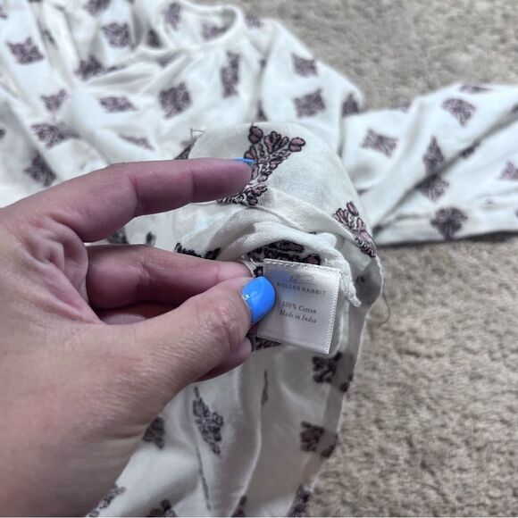 Roller Rabbit Embroidered Floral Peasant Blouse Top V Neck Size XS - Picture 6 of 7